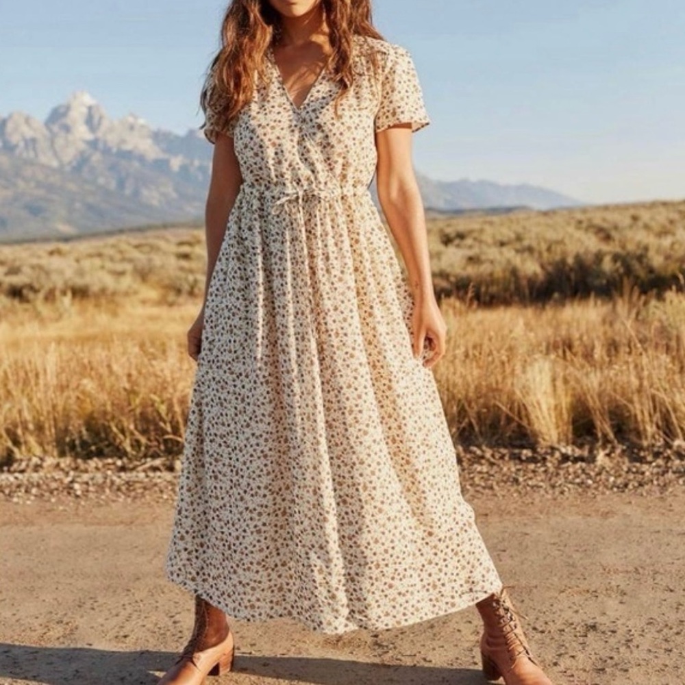 Christy Dawn Autumn Breeze Floral Dawn Dress Size M